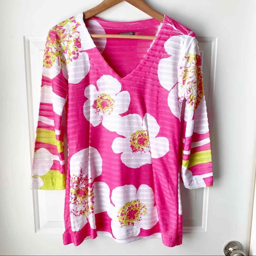 Three Hearts Pink Floral Vneck Tunic Top Small